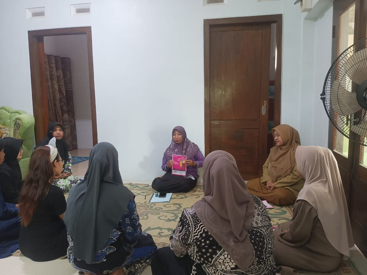 FOKUS PADA KESEHATAN IBU HAMIL POSYANDU ILP DUSUN MUNING SOSIALISASIKAN POLA HIDUP SEHAT BAGI IBU HAMIL