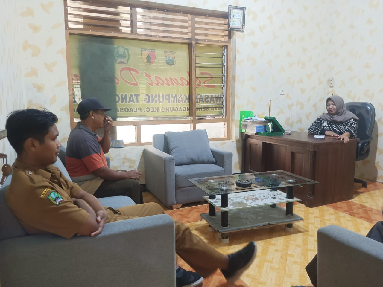 PEMDES SENDANGAGUNG MEDIASI ADUAN WARGA TERKAIT KELUHAN BUANGAN LIMBAH TERNAK DI DUSUN MUNING